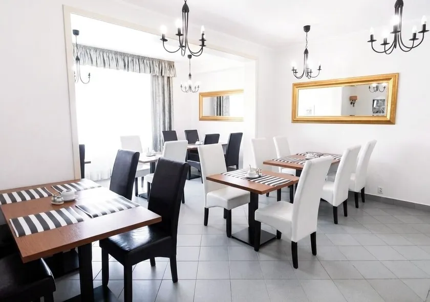 Astral - private rooms close to Airport & PTAK EXPO - Image 1
