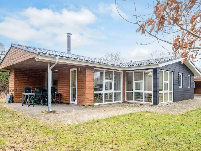 8 person holiday home in Blåvand - Image 1