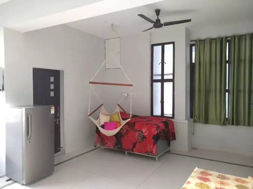 Sunshine nest located right at the center of city. nominal price, memorable sta - Image 1