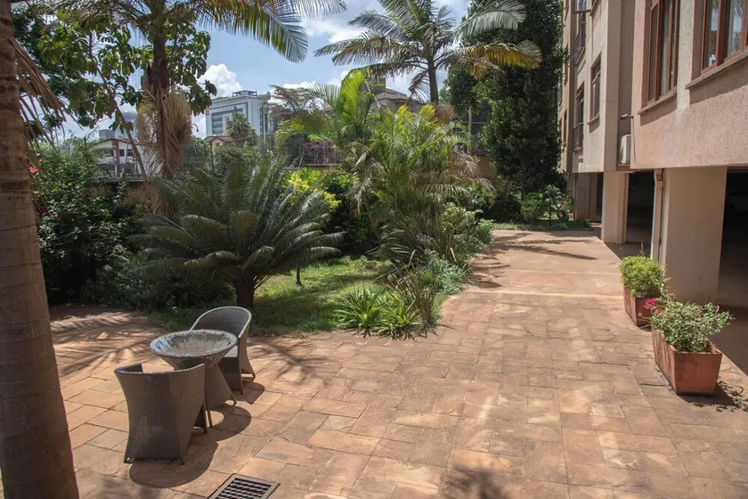 Westlands 1BR with Pool & Gym Walk to Sarit by Nest&Nomad - Image 1