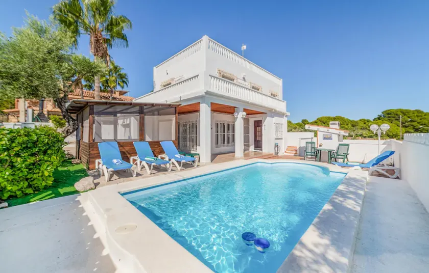 Stunning home in Alcanar - Image 1