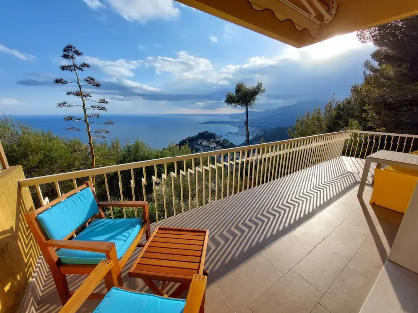 Appartement 2 chambres, grande terrasse avec vue sur la Côte d'Azur - Image 1