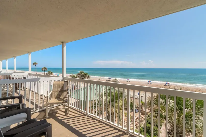 Beautiful one bedroom oceanfront condo - Image 1