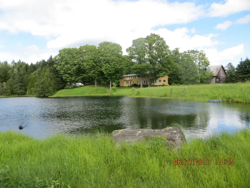 450 Acre renovated 1840's 4 bedroom, 3 1/2 bath farmhouse, with large pond. - Image 1