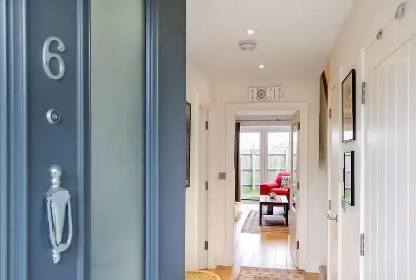 Cosy 3 Bedroom Home Next to Bicester Village - Image 1