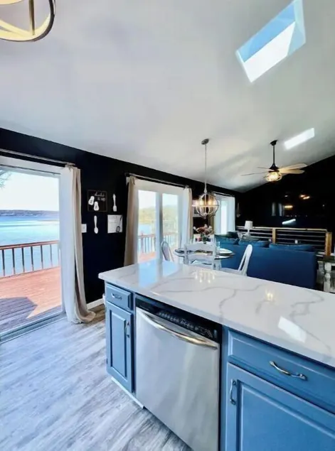 Peaceful Sunsets in Waterfront Cottage  Includes 2 Kayaks, Sleeps up to 6  - Image 1
