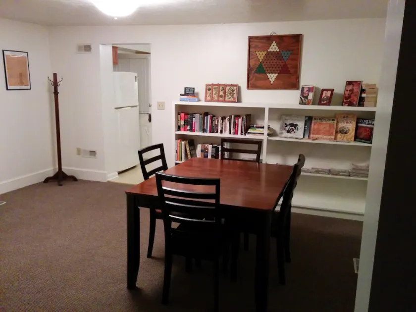 Enjoy In Town Convenience, 10 Minute Walk From Lincoln Square - Image 1