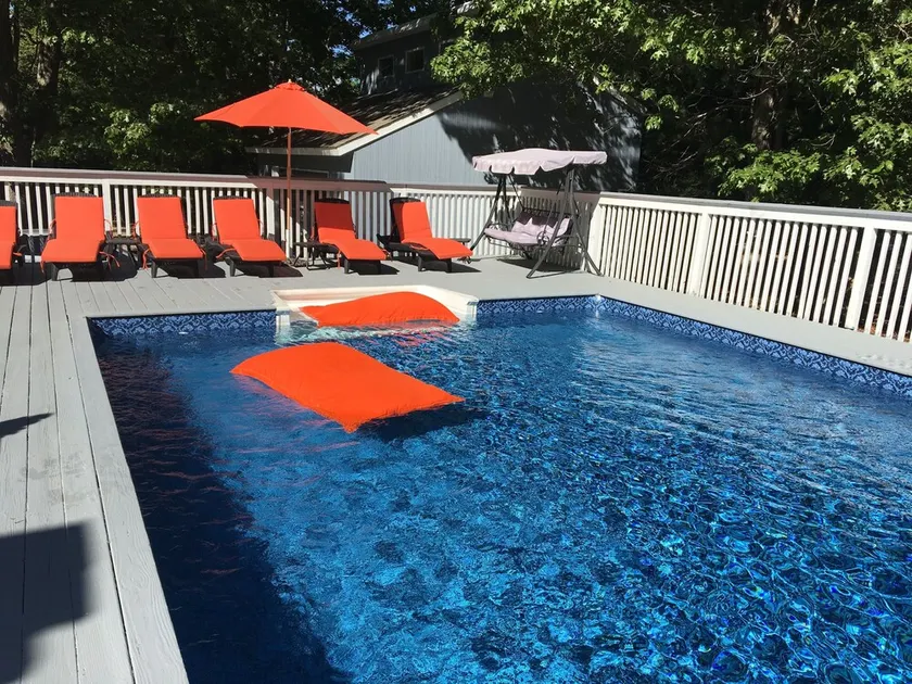 East Hampton Getaway STOR VALUE - Image 1