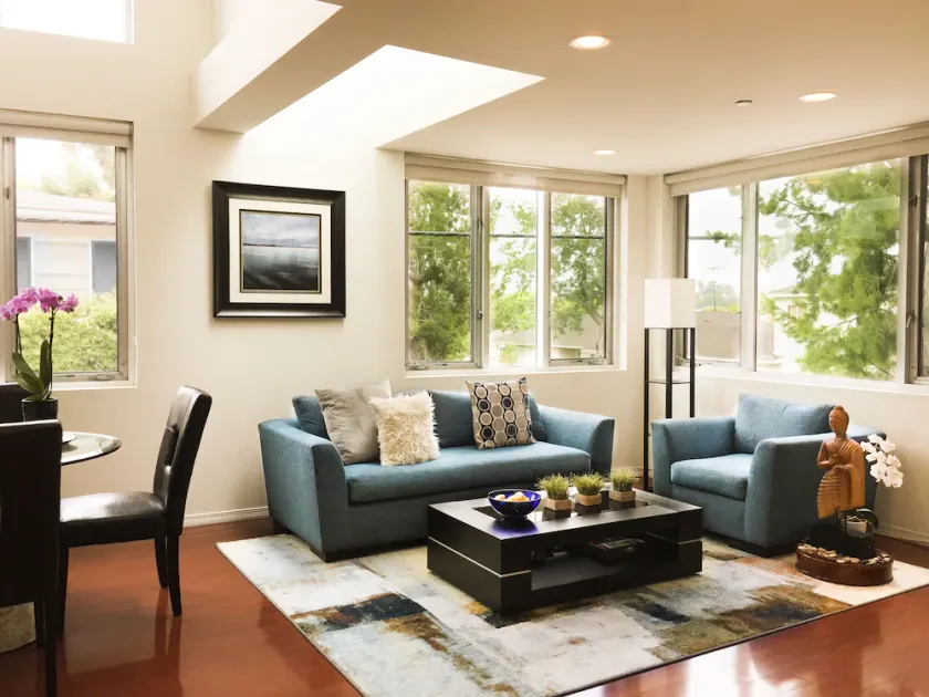 Chic Serenity in the Heart of Santa Monica - Walking Distance to the Beach - Image 1