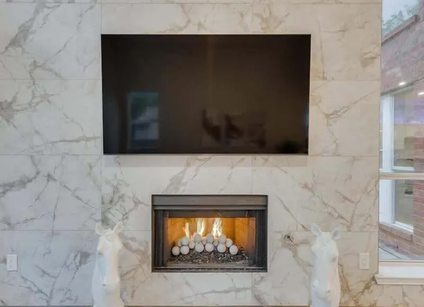 Captivating 6BR 3BA Holiday Home with Pool & Fire Pit - Image 1