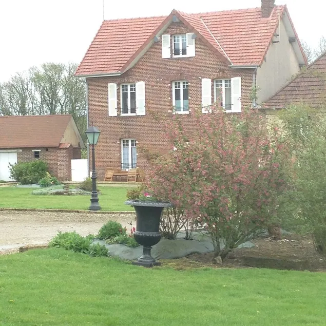 Charming cottage in old farmhouse - Image 1
