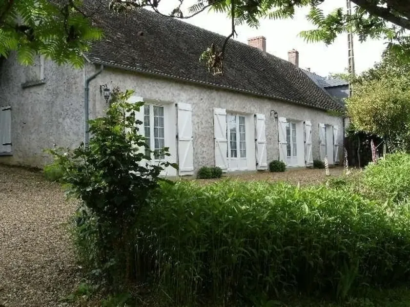 Charmante longère avec grand terrain au bord de la forêt de Bercé, idéale pour des vacances paisibles - Image 1