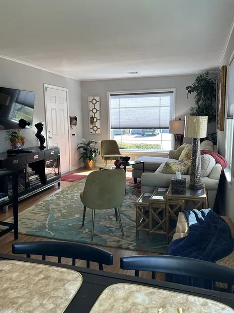 Centrally Located Family and Pet-Friendly Brookside/Gathering Place Home - Image 1