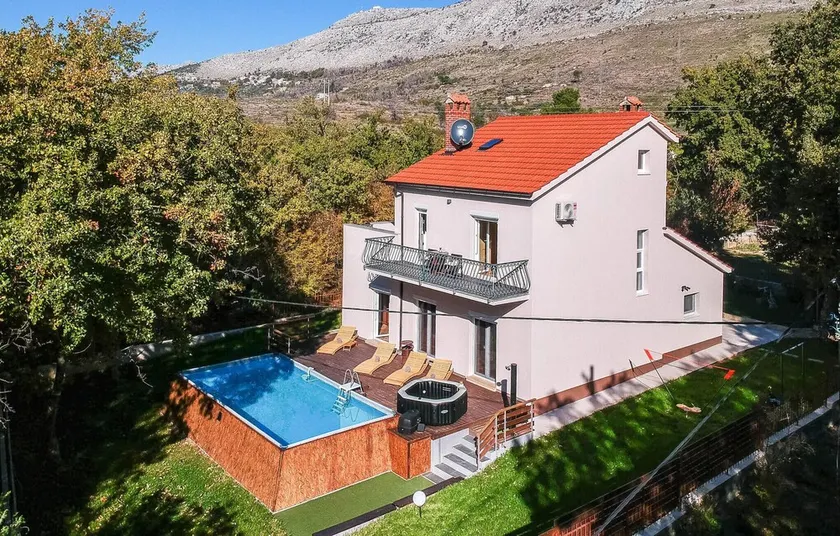 3 Bedroom Nice Home In Srinjine - Image 1
