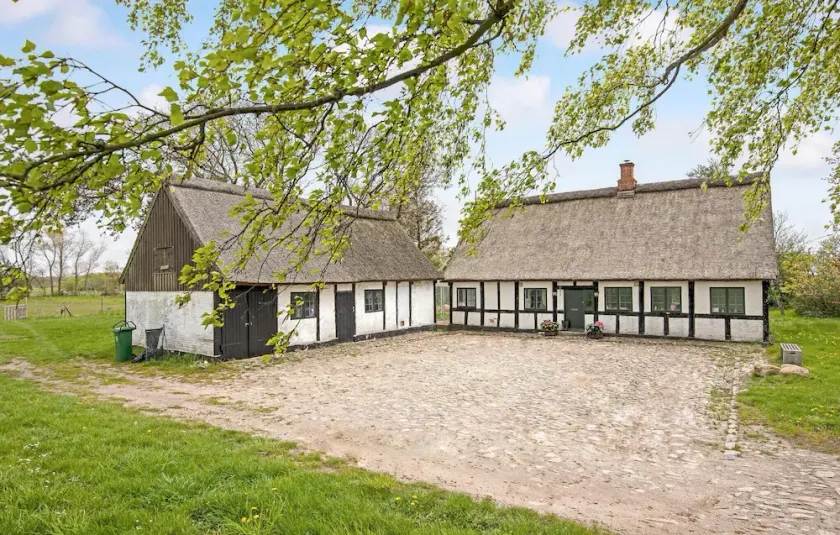 6 Bedroom Cozy Home In Rønne - Image 1
