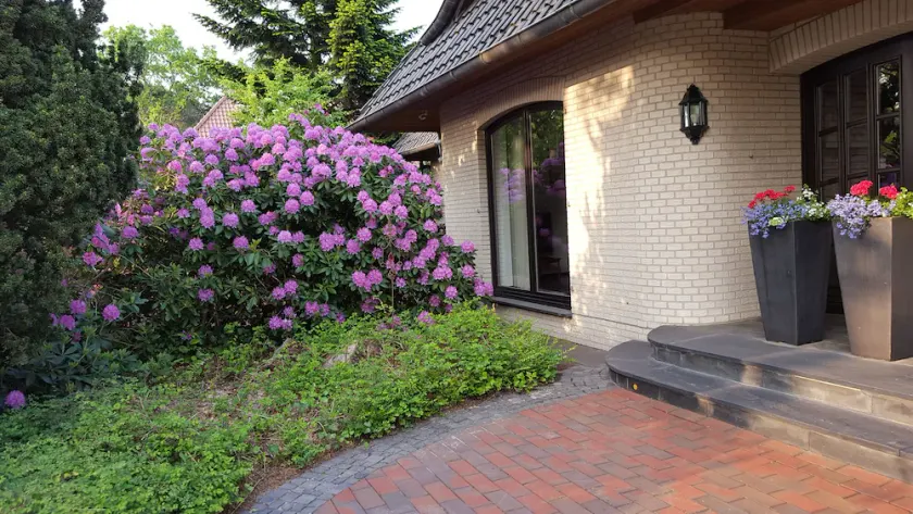 Apartment with high quality furnishings and in a central location - Image 1