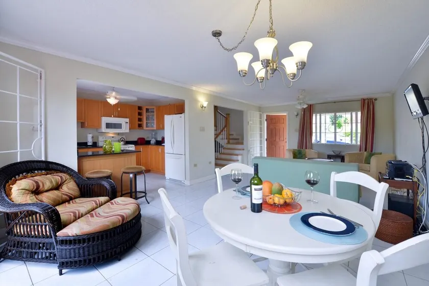 Amazing MoBay Country Club Rental!Fresh Decor. Perfectly Priced. 🇯🇲 - Image 1