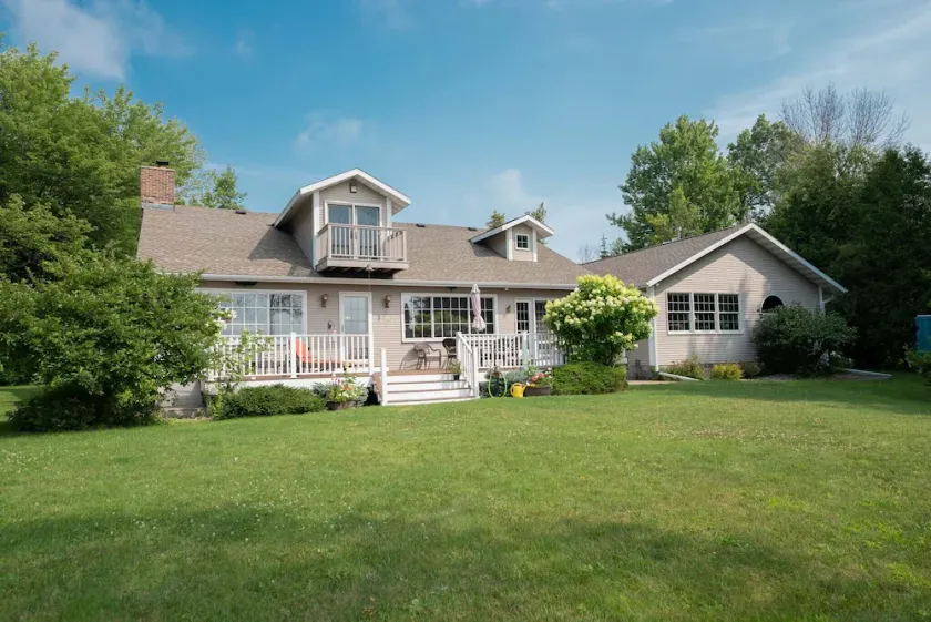 Exquisite Home, on Sandy Shore of Lake Michigan in Escanaba - Image 1