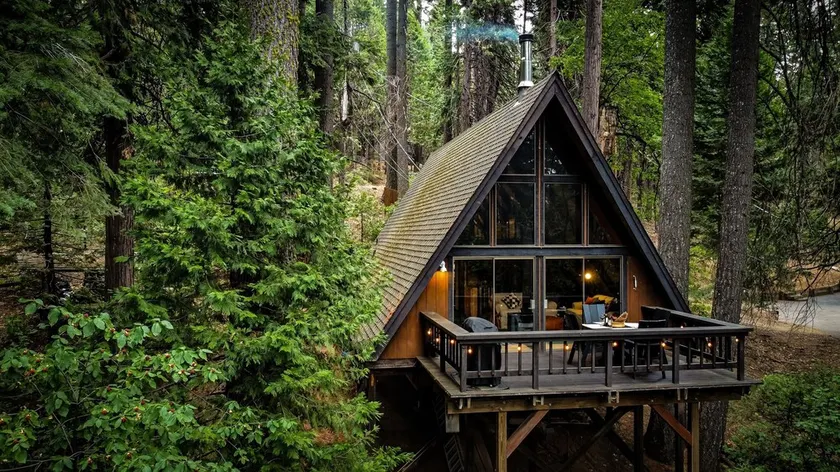 Rustic Cozy Lofted A-Frame Chalet Minutes from the Sequoias - Image 1