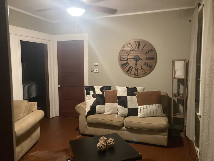 Cozy 1 Bedroom, minutes from YALE & QUINNIPIAC - Image 1