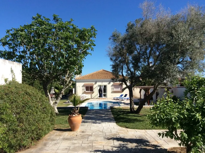 Villa Gabriella 4 posti letto Villa di fronte Golf Course, Ideale per 2 famiglie. - Image 1