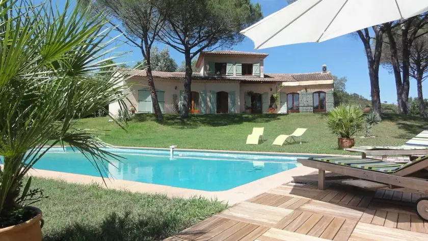 FRIEDLICHE VILLA UNTER DEN PINS, SCHWIMMBAD, abgeschlossenes Grundstück 5500m2 - Image 1