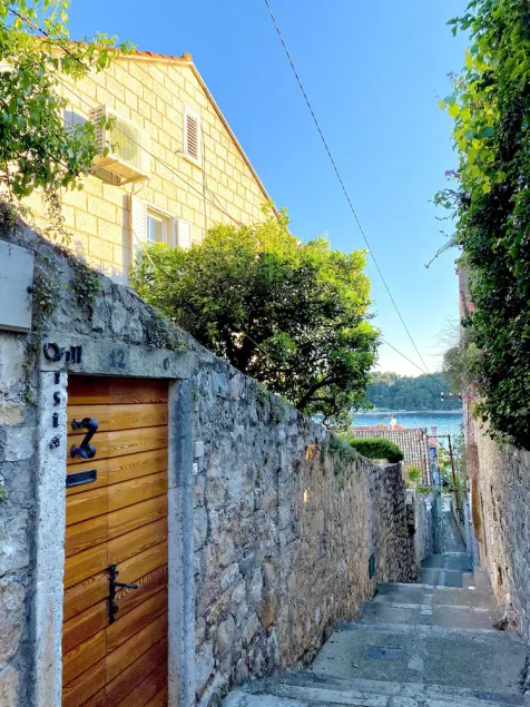 Villa Vista Old Town - Image 1