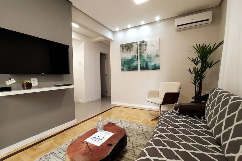 Aluri Apartment - near Hospital de Clínicas and UFRGS - Image 1