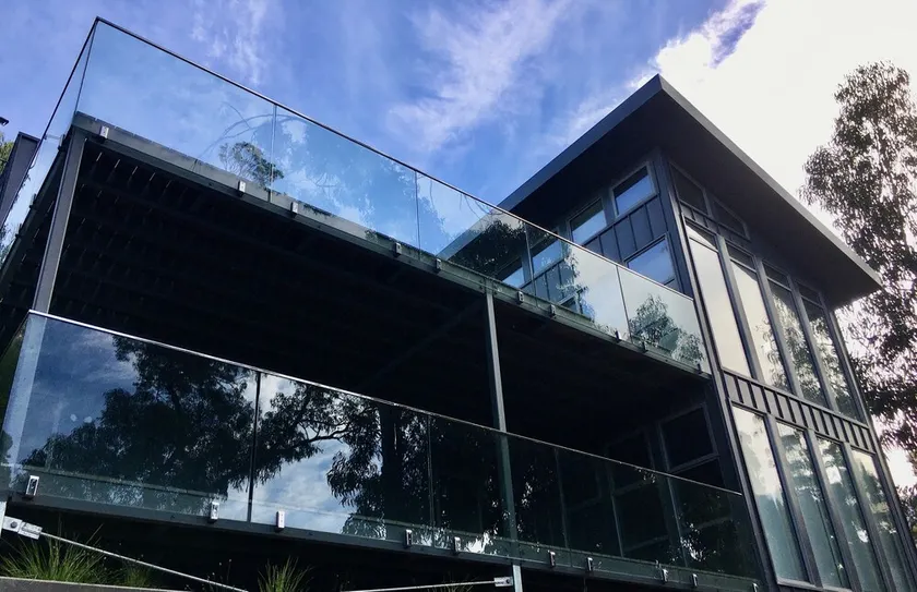The Glasshouse - Contemporary modern design - perfect place to unwind - Image 1