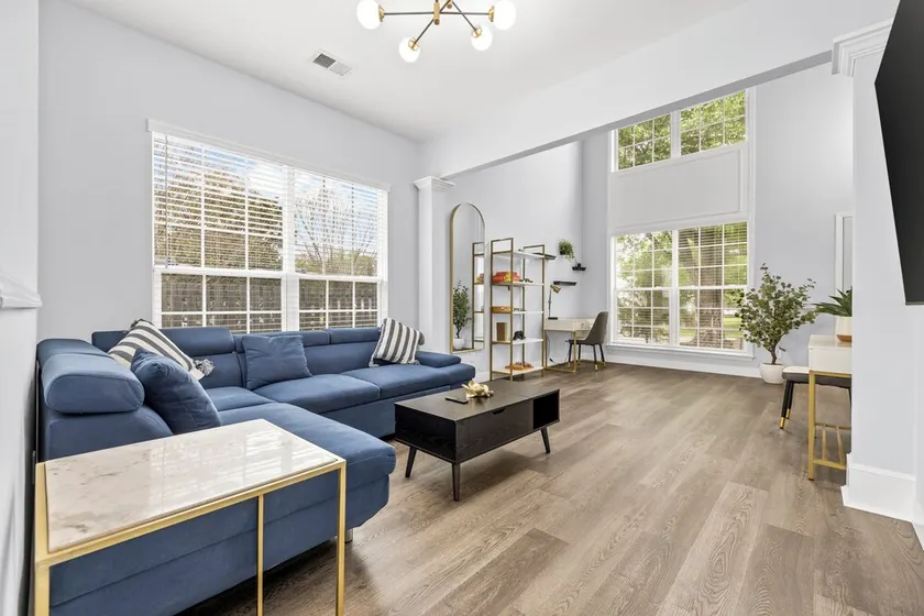 3BR Family Retreat with Modern Comforts - Image 1