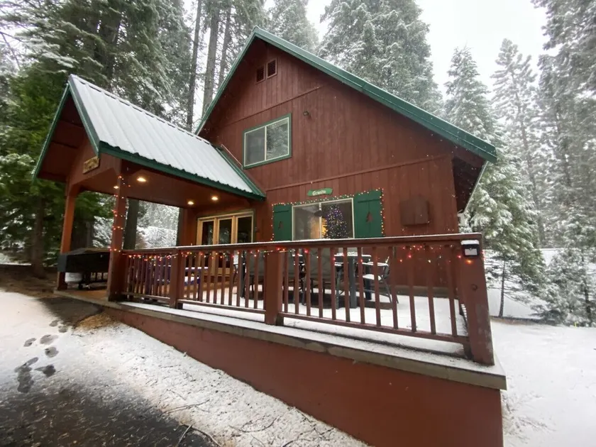 GRANITE- Cozy cabin steps from Stanislaus River - Image 1