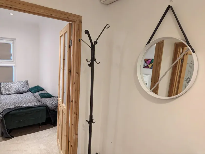 Fully-equipped flat in the city of London. - Image 1
