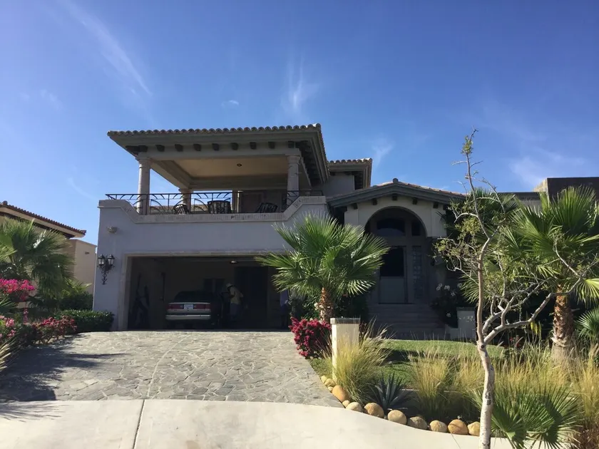 Votre maison luxueuse loin de la maison attend - Image 1