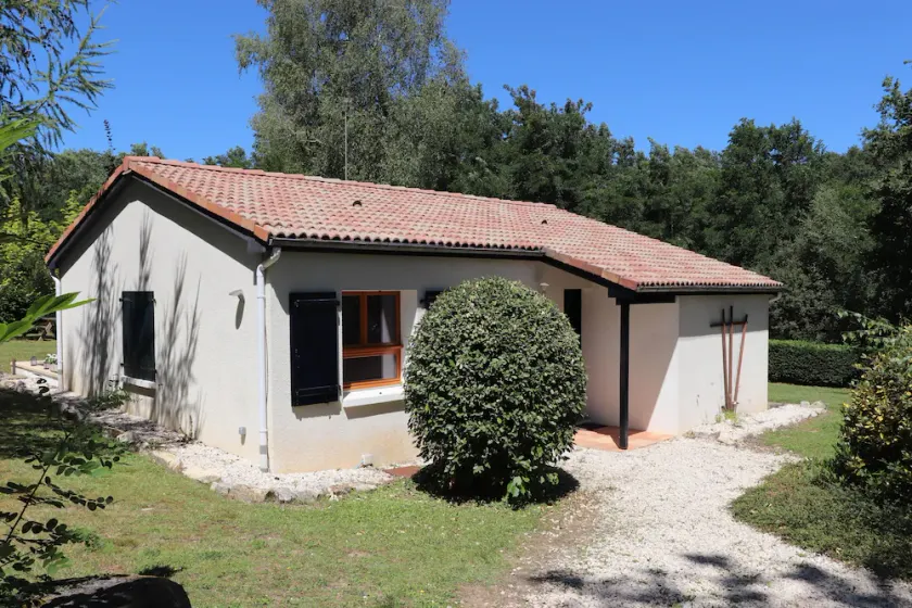 Vacation home France * with 2 bathrooms, spacious private garden & Golf course around the corner - Image 1