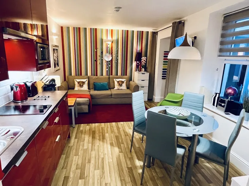 Brighton Lanes Apartment 2 - Image 1