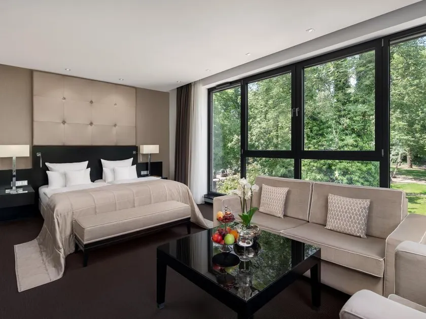 Parkresidenz Junior Suite - Nicht Erstattbar - Relais & Châteaux Hotel Burg Schwarzenstein - Image 1