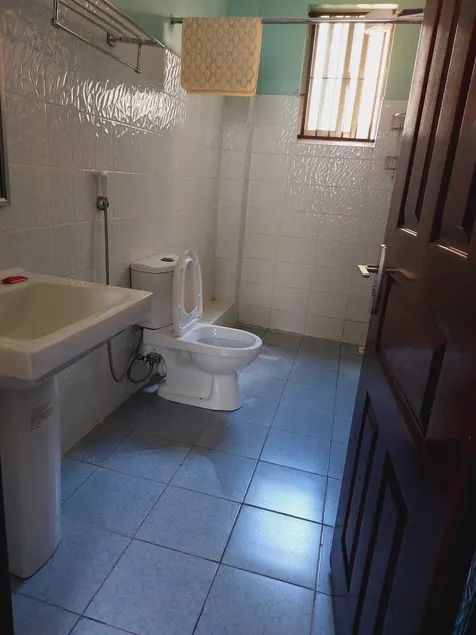 Lux Suites Greatwall Gardens Apartments - Image 1