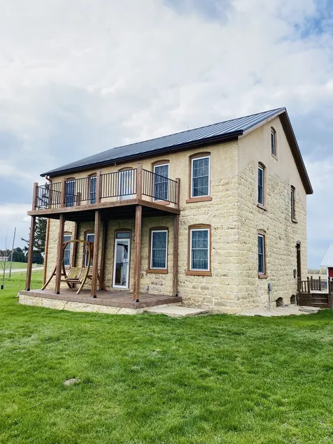Fritz's Farmhouse .. Landlig flugt. - Image 1