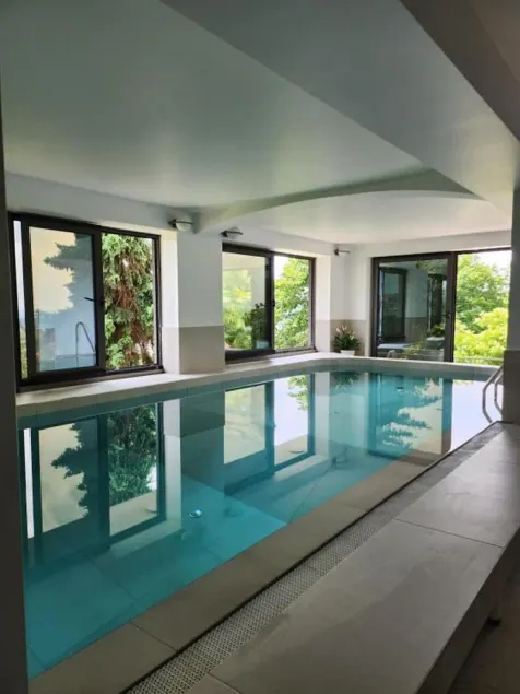Voll ausgestattete Villa mit Terrasse, privatem Pool und Grill - Image 1