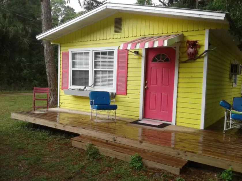 14) Pink Owl Cottage - Image 1