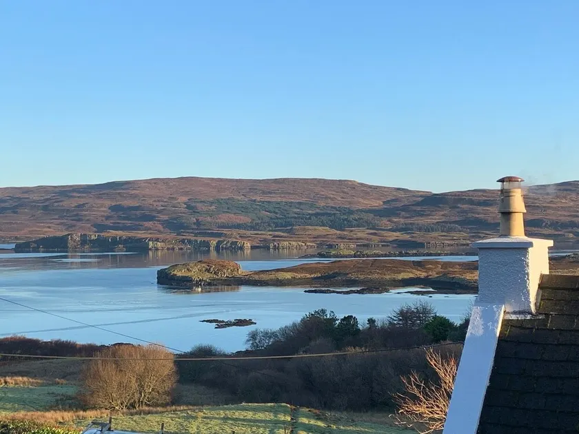 Cosy Sea view Skye Cottage for 6 - Image 1
