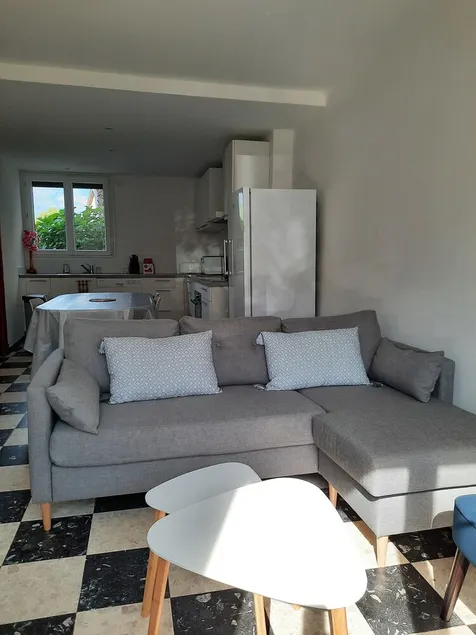 150 m2 village house at the foot of the mountain - Image 1