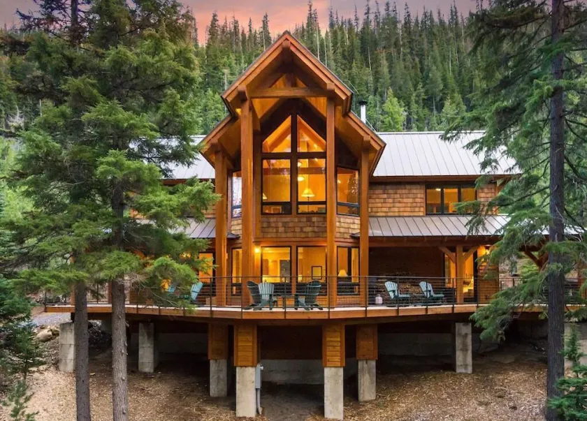Spectaculaire maison de luxe / cabine, bain à remous, cadre magnifique et privé sur le lac Tumalo, Bend Oregon - Image 1