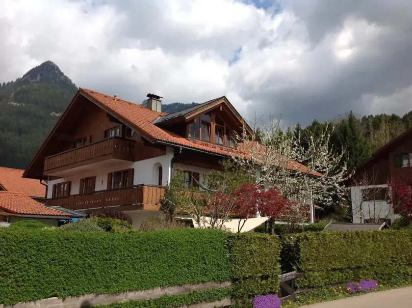 Cozy vacation apartment in the middle of the mountains - Image 1