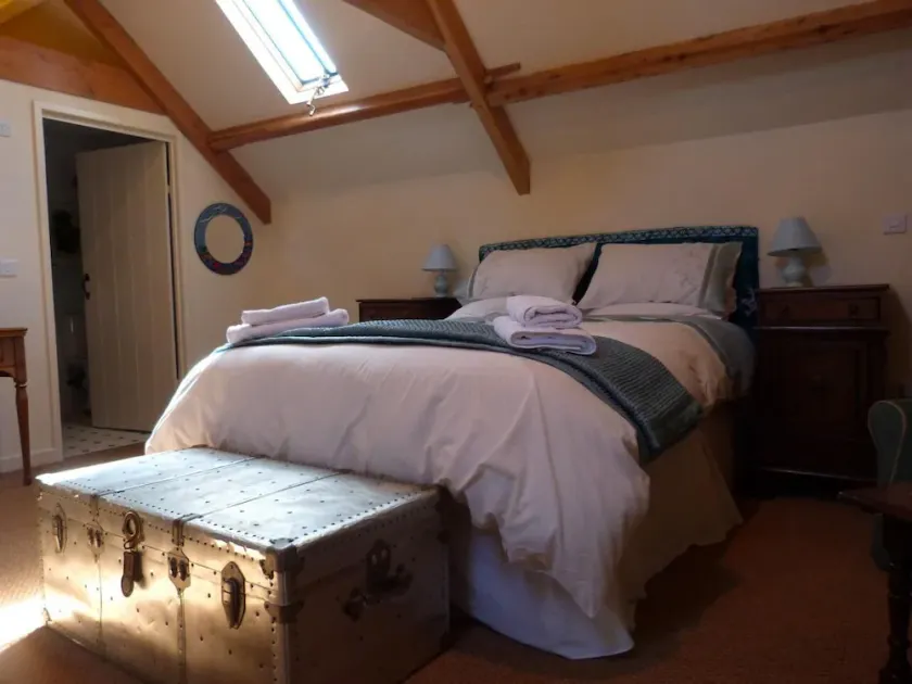 Double Ensuite Lavender - Image 1
