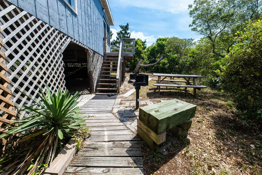Oceanfront Classic Cottage - Image 1