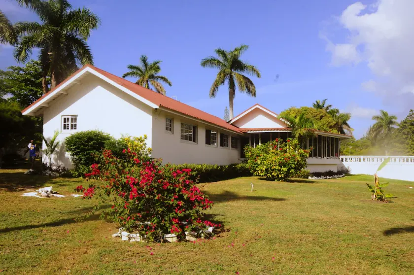 VILLA PATIENTLIG VENTE ER EN PASSENDE NORTH COAST JAMAICAN GEM A DIAMOND LEJE - Image 1
