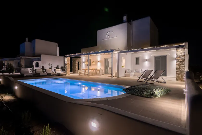 Isalos Villas with private pool - Image 1