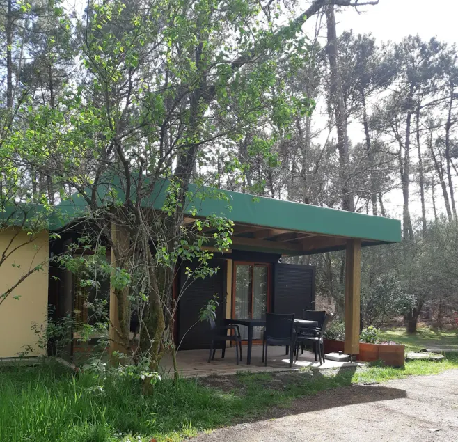 Bungalow aux Villages Sous les Pins, à 10 Minutes des Plages - Image 1