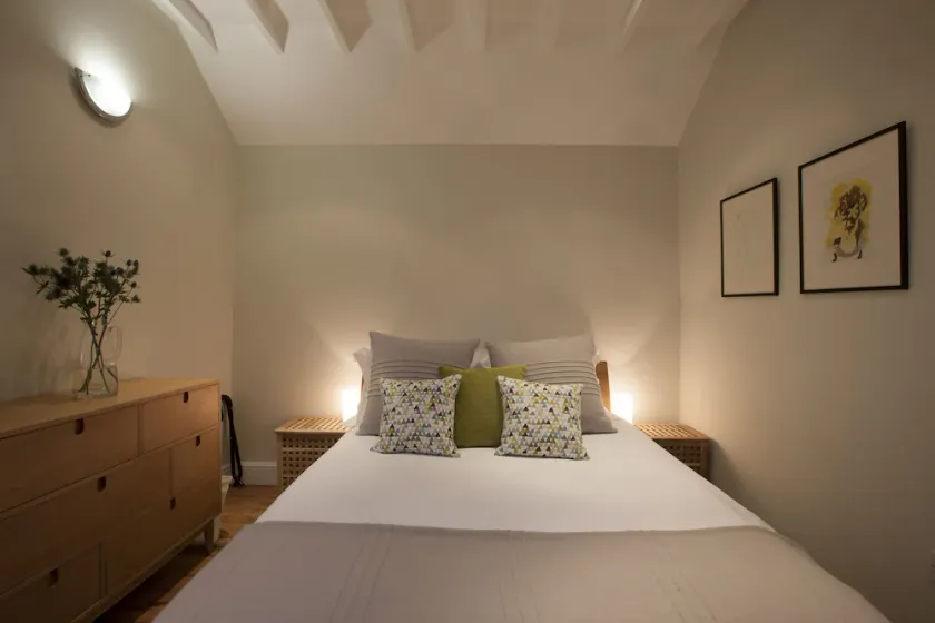 Cottage auto-suficiente de luxo com 2 quartos em uma área de excelente beleza - Image 1